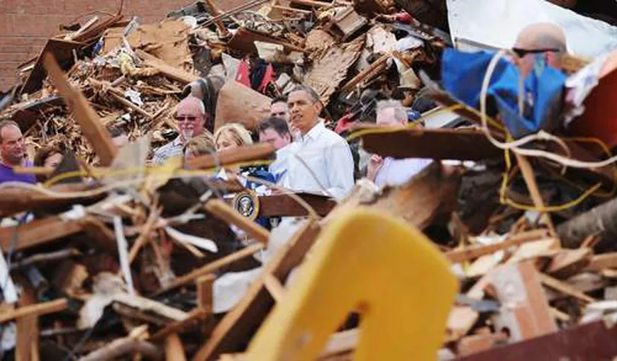 Barack Obama a vizitat zonele devastate de tornadă din Oklahoma VIDEO