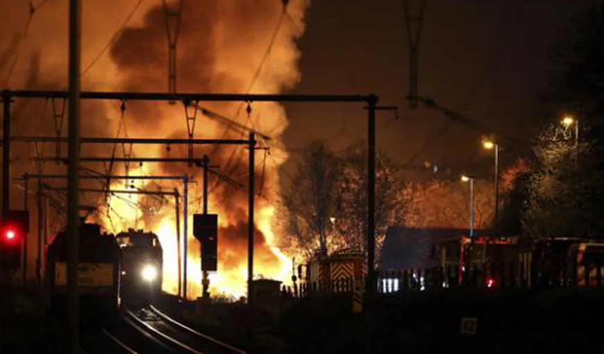 Tragedie în Belgia: Incendiu într-un tren ce transporta produse chimice. Un vagon a EXPLODAT