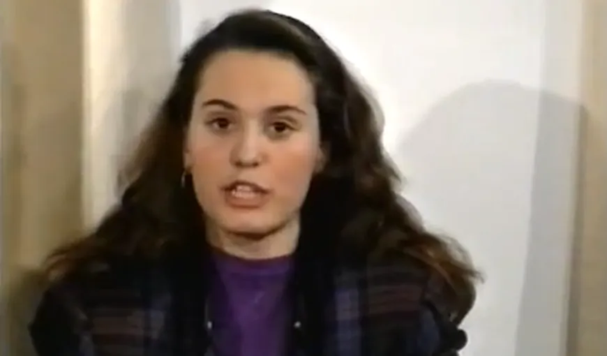Imagini de colecţie: Andreea Esca la 19 ani, prezentând primul ei jurnal la TV SOTI VIDEO
