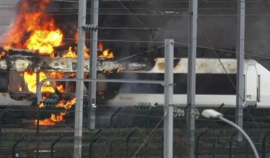 Un tren de mare viteză a fost cuprins de flăcări într-un depou din Franţa VIDEO