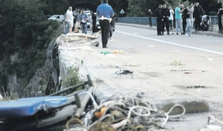 Primele concluzii în ancheta ACCIDENTULUI din MUNTENEGRU. Şoferul autocarului conducea cu 80 km/h