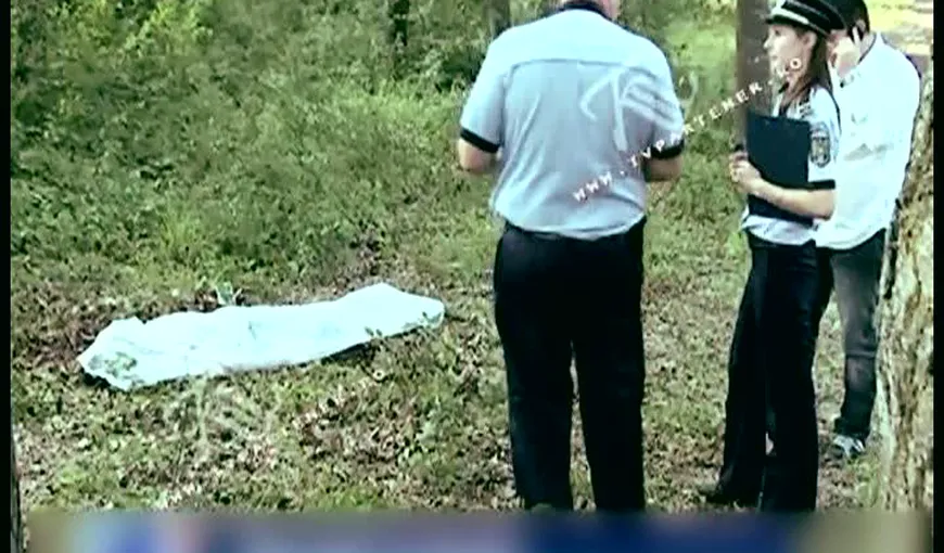 DESCOPERIRE MACABRĂ în Dâmboviţa: Un bărbat în agonie, după ce a încercat să-şi taie venele VIDEO