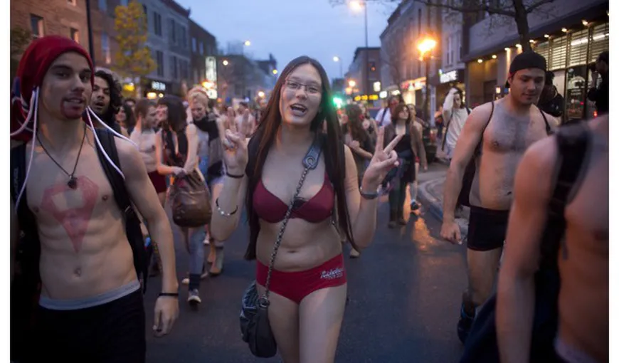 EGALITATE ÎNTRE SEXE: Femeile din New York se pot plimba LA BUSTUL GOL pe stradă în timpul verii