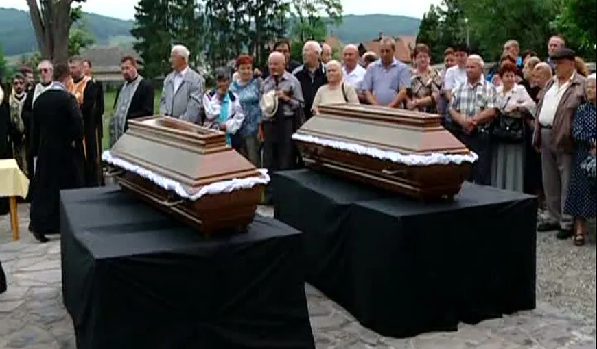 Patru dintre victimele accidentului din Muntenegru, înmormântate în cimitirele din Curtea de Argeş