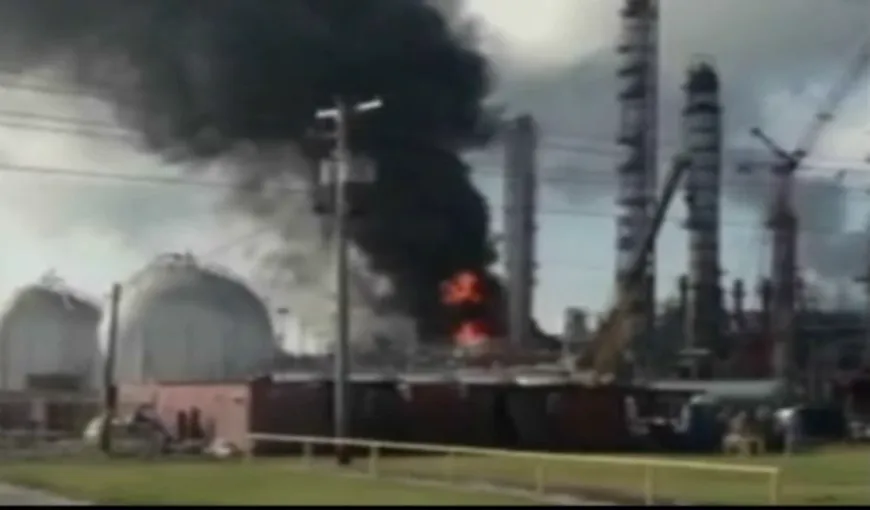 Explozie la o uzină chimică din Louisiana: Cel puţin un mort şi 32 de răniţi