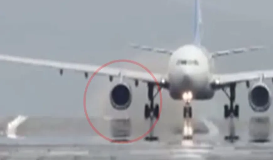 Clipe de groază în avion: Motorul a explodat în timpul decolării VIDEO