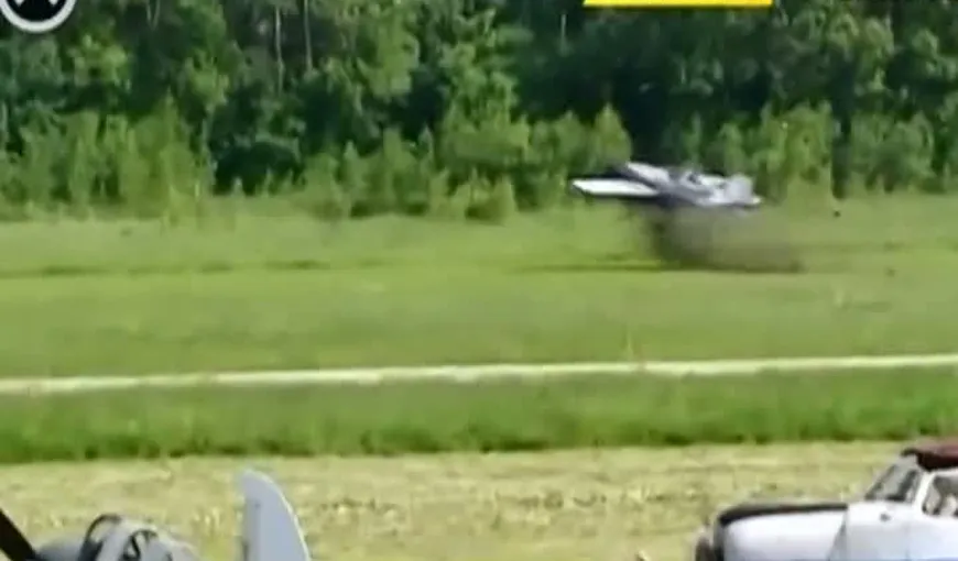Tragedie la un spectacol aviatic în Rusia: Campionul s-a prăbuşit cu avionul şi a murit VIDEO