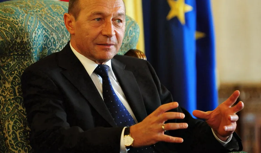 Băsescu: Defrişarea atribuţiilor preşedintelui, înţelegere murdară care se reflectă în Constituţie