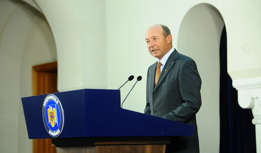 Băsescu: Anunţul că trebuie avizul Consiliului Concurenţei la semnarea pentru CFR Marfă, o minciună