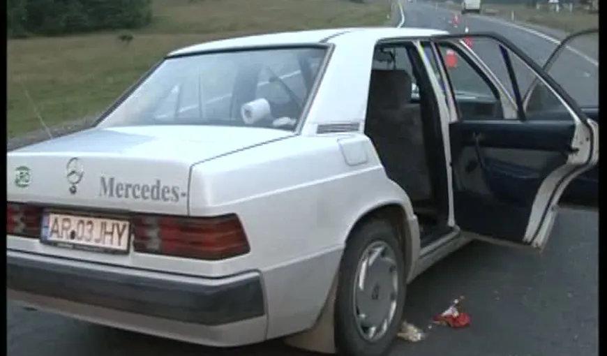 Cinci OAMENI au fost răniţi după ce o şoferiţă a încercat să facă  o DEPĂŞIRE VIDEO