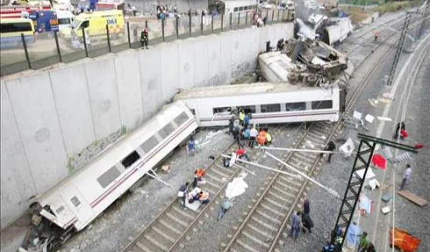 Viteza excesivă sau o explozie, posibile cauze ale TRAGEDIEI feroviare din Spania