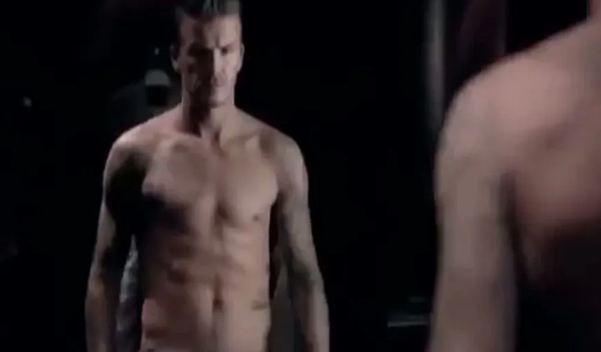 David Beckham s-a dezbrăcat, din nou, într-o reclamă VIDEO