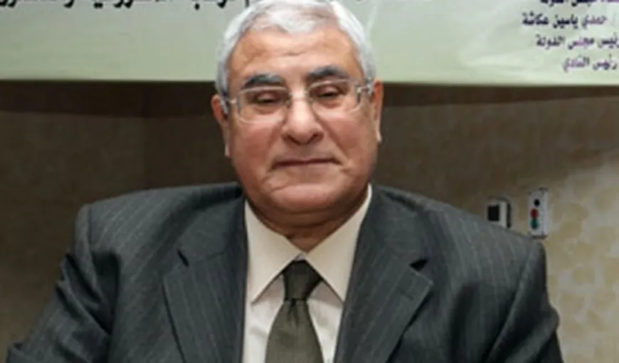 Preşedintele interimar al Egiptului a depus jurământul ca Preşedinte al Curţii Constituţionale
