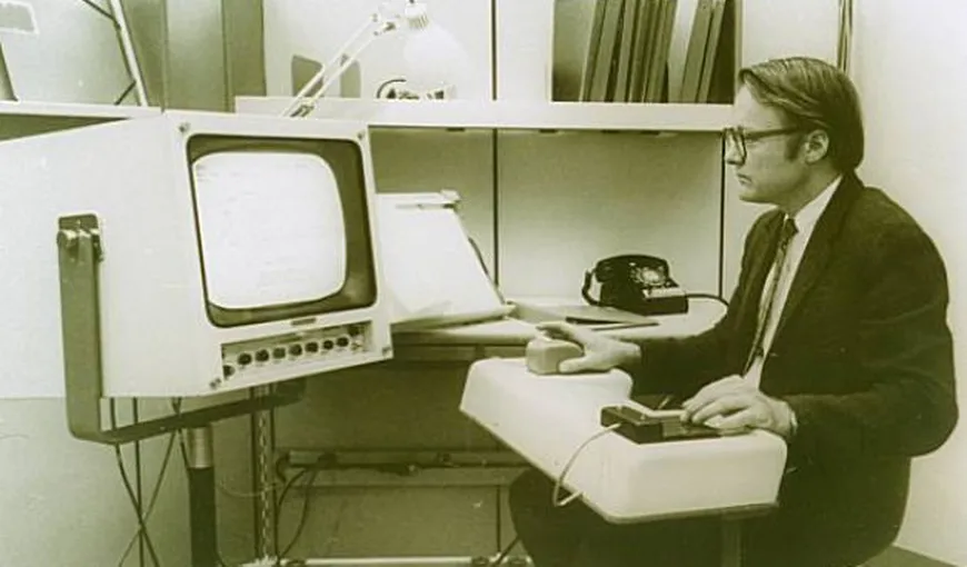 Doliu în industria IT. A murit Douglas Engelbart, inventatorul mouse-ului