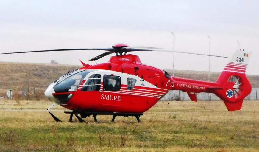 Un tânăr, rănit grav la scăldat, a fost transportat la Bucureşti cu un elicopter SMURD