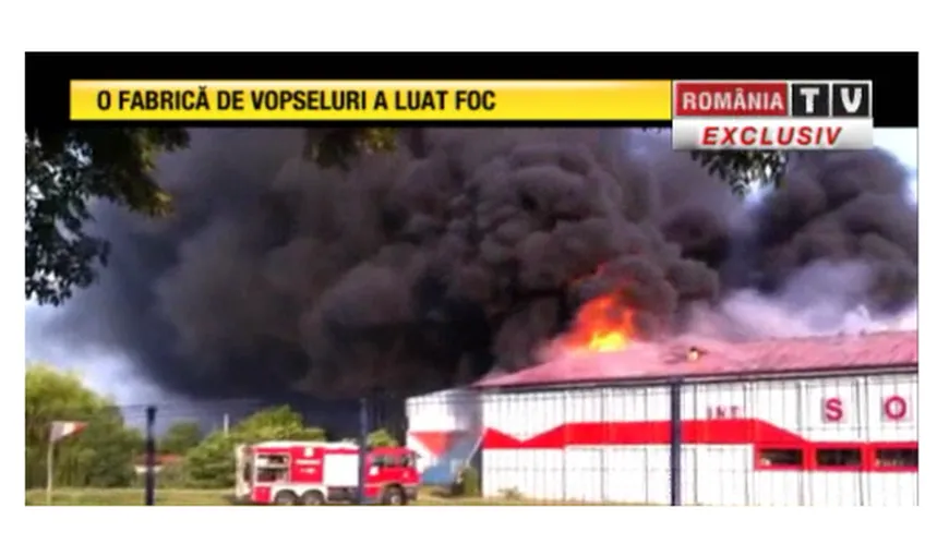 INCENDIU de proporţii în Slatina. O fabrică de vopseluri a luat foc VIDEO