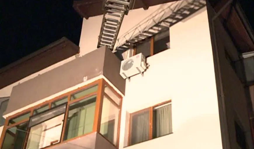 Incendiu puternic într-un apartament din Capitală: 20 de persoane au fost evacuate VIDEO