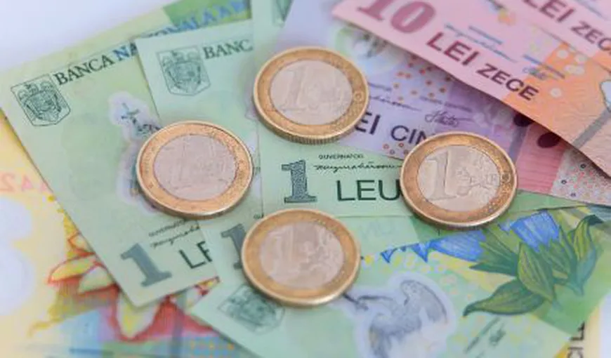 Băncile din România trimit euro băncilor mamă din străinătate, iar leul se depreciază