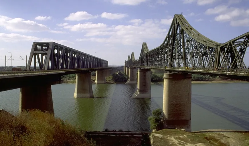Taxele pentru podurile de peste Dunăre vor fi mai mici începând cu luna septembrie