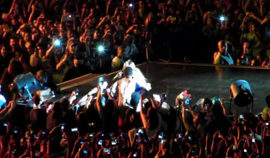 Incident neplăcut pentru Beyonce. Vezi ce i-a făcut un fan în timpul unui concert în Brazilia VIDEO