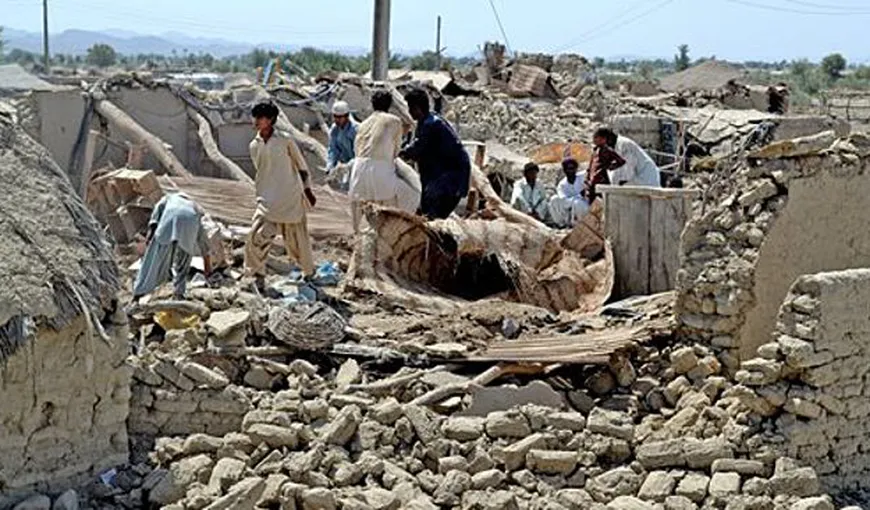Cutremurul din Pakistan: Bilanţul a ajuns la 515 morţi, eforturile de salvare îngreunate de insurgenţi