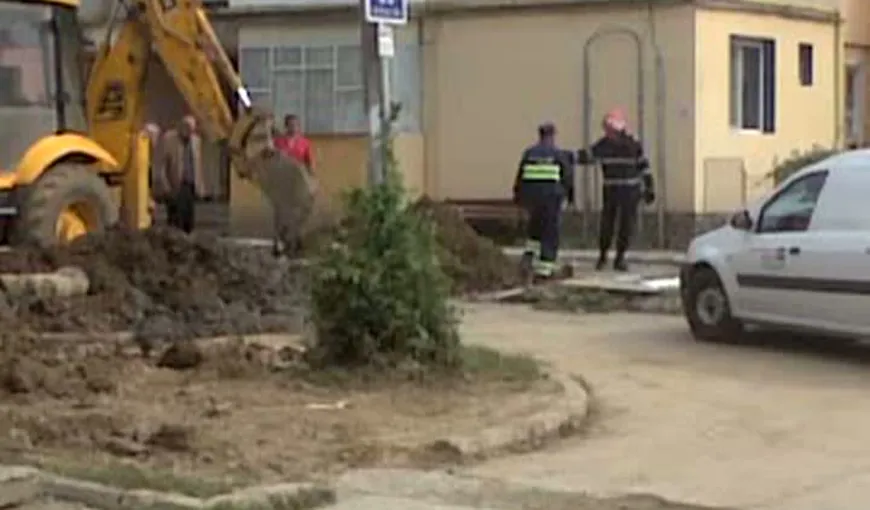 PERICOL DE EXPLOZIE în Târgu-Jiu. Un muncitor a fisurat o conductă de gaz