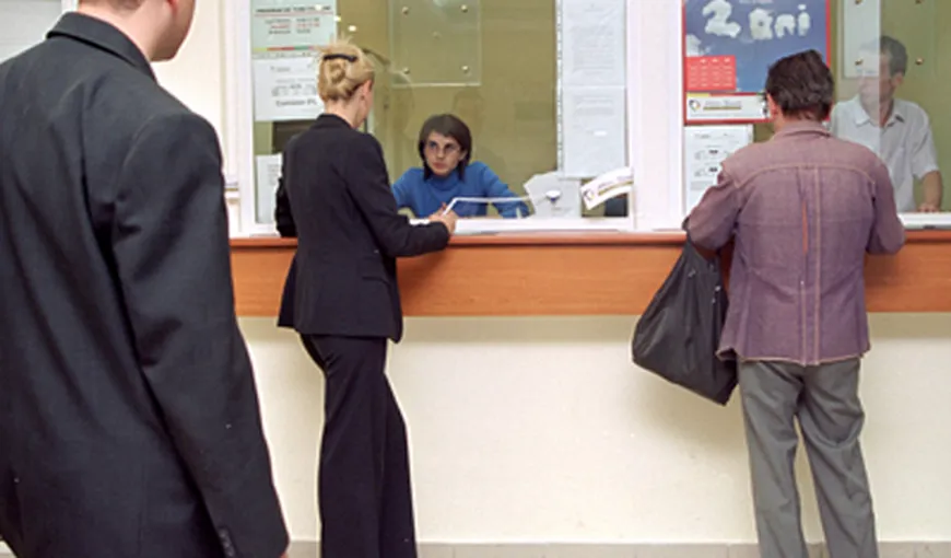 Românii pot scăpa de la 1 octombrie de clauzele abuzive impuse de către bănci