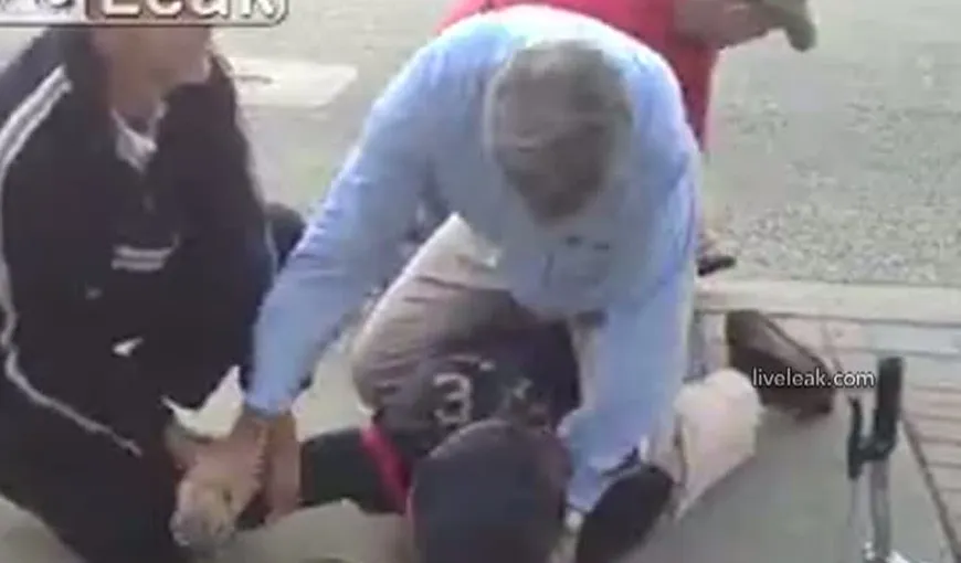 Viteză de reacţie: Mai mulţi trecători au prins o hoaţă care încerca să fugă VIDEO
