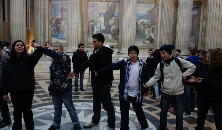 Reţeaua de hoţi destructurată la Paris era formată din cetăţeni ROMÂNI deghizaţi în turişti