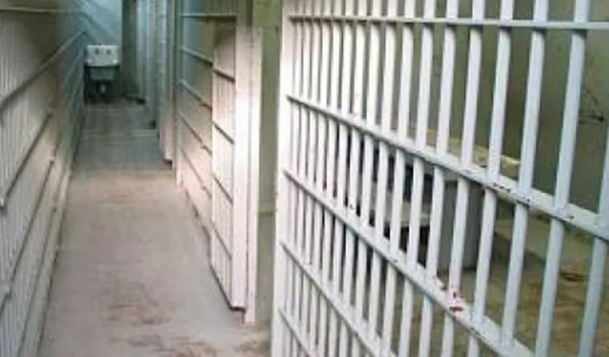 Deţinut, găsit spânzurat în penitenciarul Mărgineni