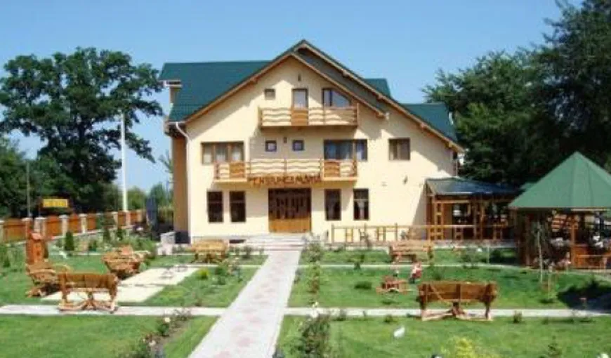 Complex turistic din Suceava închis, după ce zeci de persoane au ajuns la spital cu toxiinfecţie alimentară