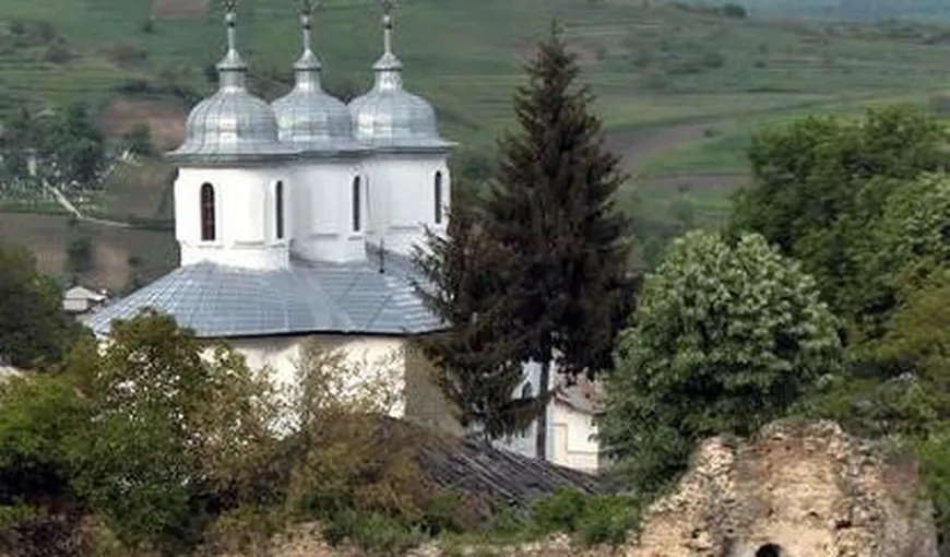 Intoxicaţie cu ciuperci, la Mănăstirea Răchitoasa din Bacău