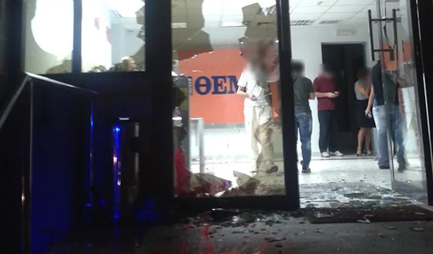 Atac asupra sediului unei publicaţii din Grecia acuzată că îi sprijină pe neonazişti