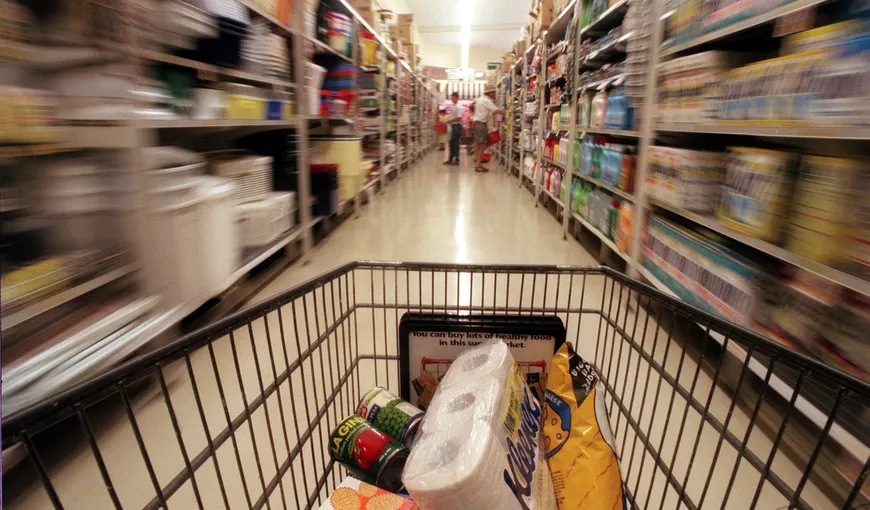 ANCHETĂ în hipermarketuri privind preţurile alimentelor VIDEO