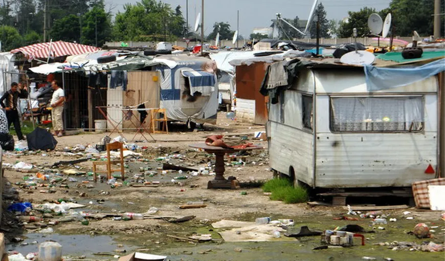 Familiile de romi din nordul Franţei, ameninţate cu expulzarea