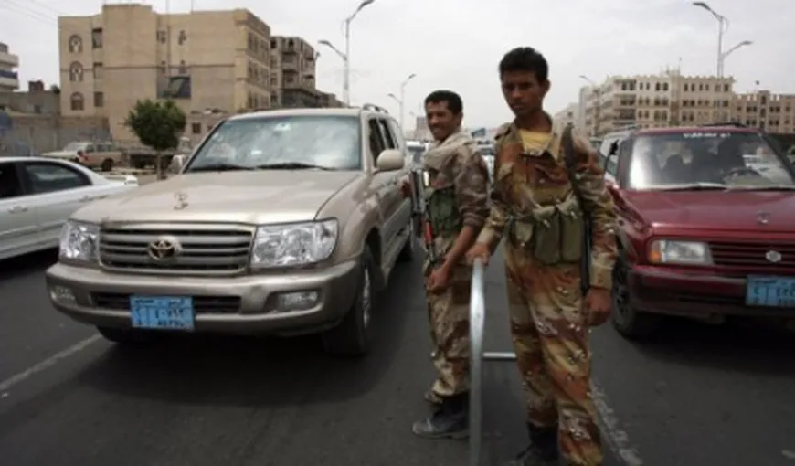 Cel puţin 40 de militari şi poliţişti ucişi în Yemen, în atacuri simultane comise de Al-Qaida