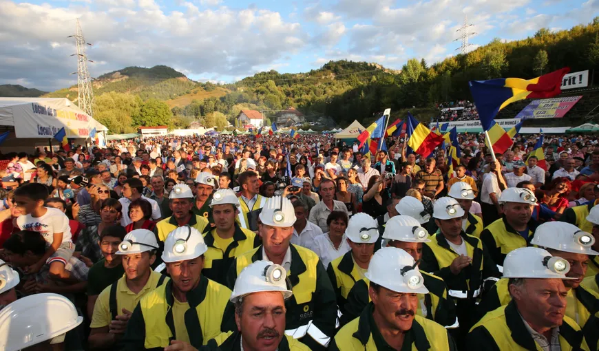 Sindicaliştii de la Roşia Montană către Antonescu: Românii vor să muncească, nu să protesteze