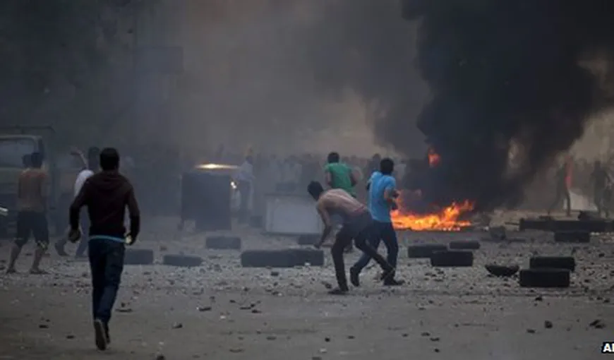 Violenţe în Egipt, între susţinătorii lui Morsi şi forţele de ordine: 51 de morţi şi 240 de răniţi VIDEO