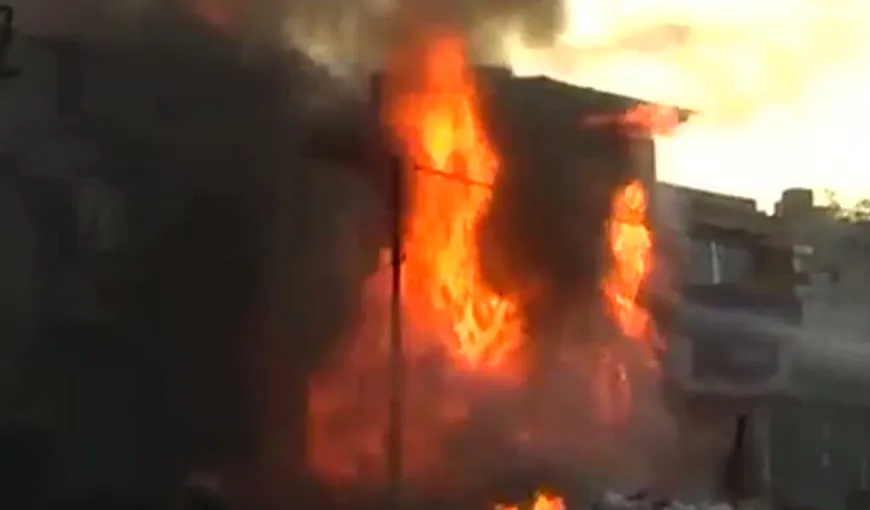 Incendiu devastator la o fabrică de textile din Bangladesh: Zece oameni au murit şi 50 au fost răniţi VIDEO
