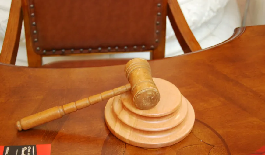 Legea pentru aprobarea OUG privind statutul judecătorilor şi procurorilor, promulgată de preşedinte