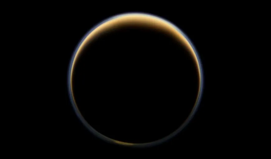 Plastic descoperit în spaţiu: Titan, luna lui Saturn, este plină de propilenă VIDEO