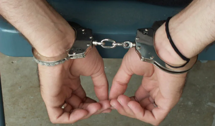 Şapte poliţişti din oraşul Pantelimon, reţinuţi pentru corupţie