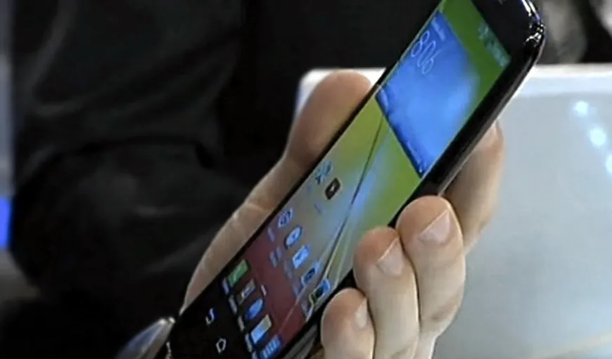LG G Flex, smartphone-ul cu ecran flexibil arată bine în specificaţii