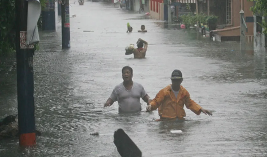 Inundaţii puternice în Vietnam: cel puţin şase morţi şi 20.000 de persoane evacuate