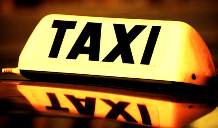 Taximetristul care a încercat să înşele doi turişti englezi, cercetat în libertate
