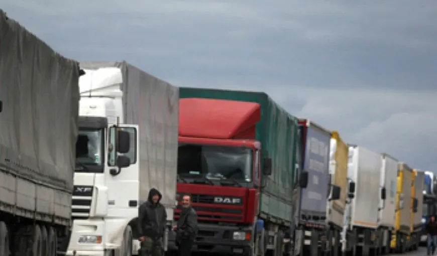 Transportatorii rutieri ameninţă cu proteste în decembrie