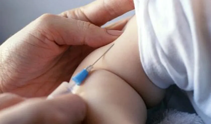 Alarmant: Tot mai mulţi părinţi refuză să îşi vaccineze copiii la naştere