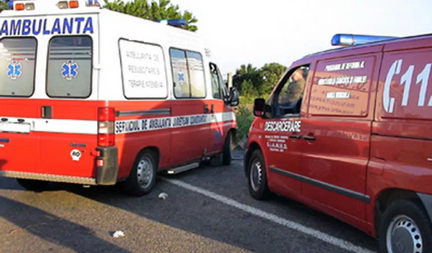 Accident CUMPLIT în Caraş-Severin. Un microbuz a fost lovit de TIR. Un bărbat a murit VIDEO