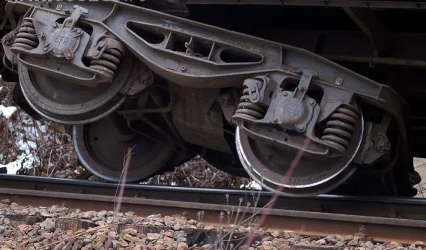 Două vagoane ale unui tren de pe o linie industrială au deraiat la Cluj VIDEO