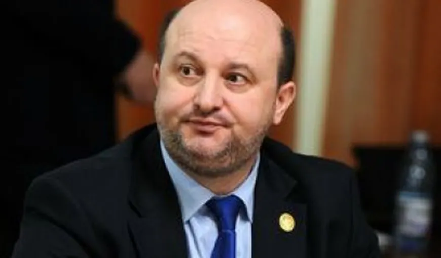 Chiţoiu: Băsescu m-a rugat să nu-l schimb pe Radu Gheţea de la conducerea CEC Bank VIDEO